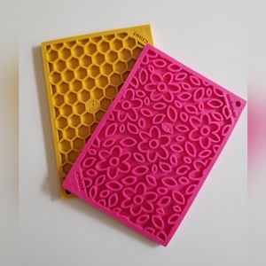 Lick mats for small dogs set of 2